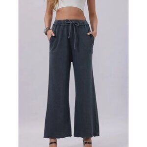 Acid Wash Wide-Leg Sweatpants – Relaxed Fit with Raw Hem